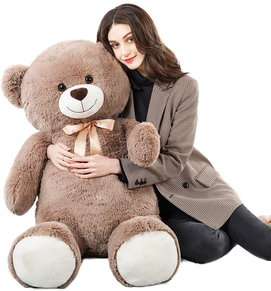 giant stuffed teddy bear